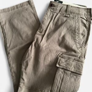 ⭐️2 FOR $35⭐️ Men’s Hollister Brown Cargos